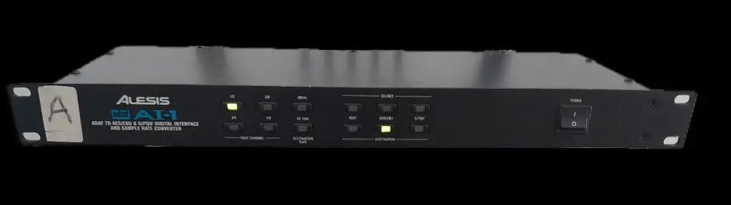 Alesis AI1 interface p Adat , AES/EBU SPDIF