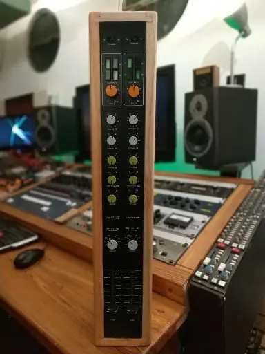 Preamp Yamaha PM1000